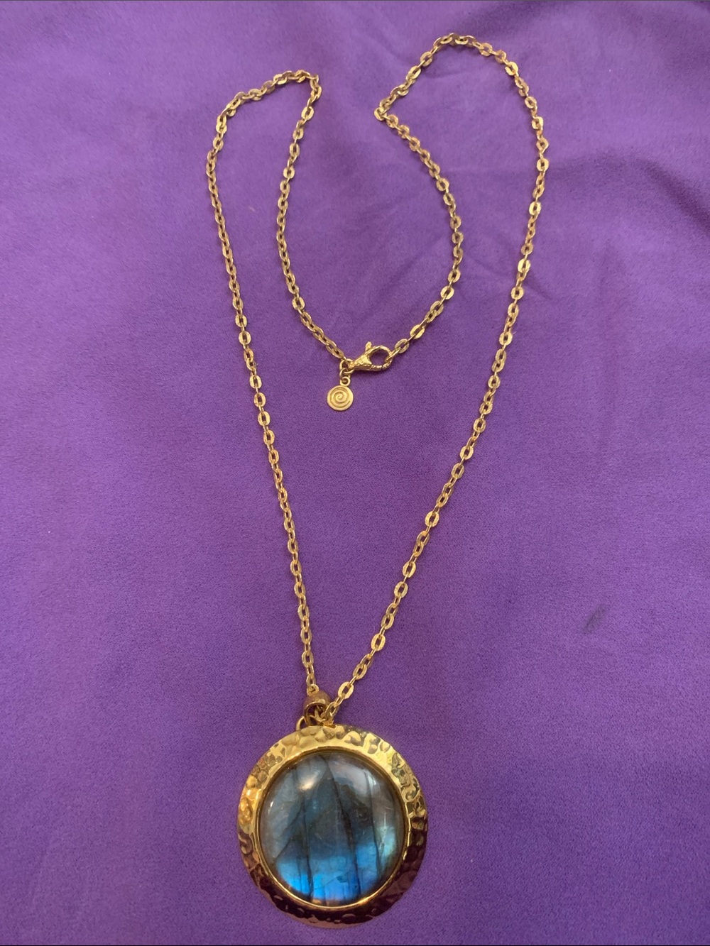 Vintage Gold Plated B Italy Etruscan Pendant Necklace with Blue Labradorite Gem